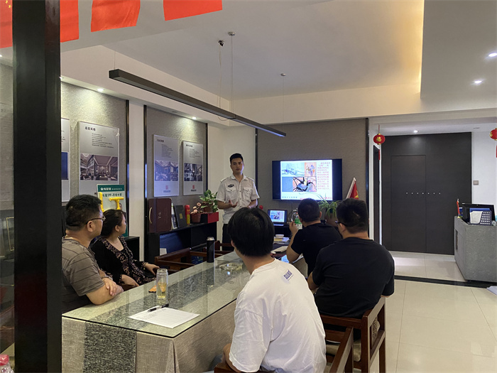 博美堂裝飾邀請消防支隊開展消防知識安全意識講座。